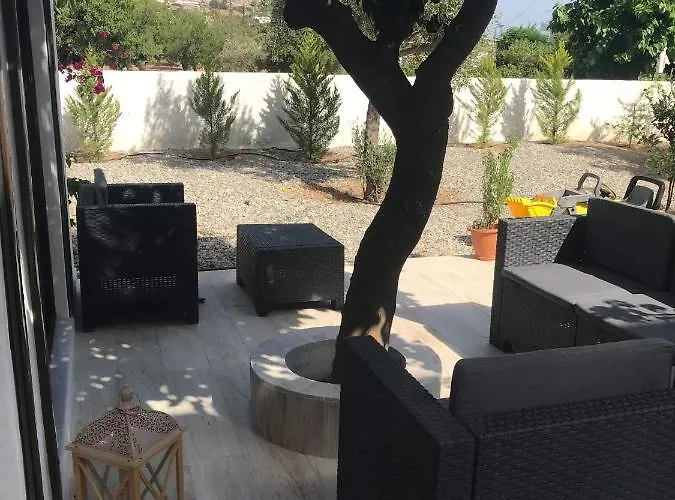 Апартаменты Chrysanthi And Pefkos Pefki (Rhodes)