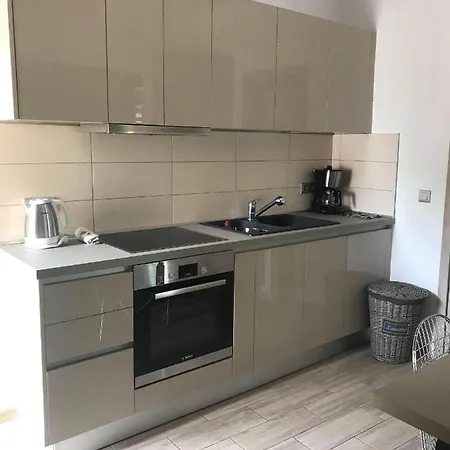 Chrysanthi And Pefkos * Pefki