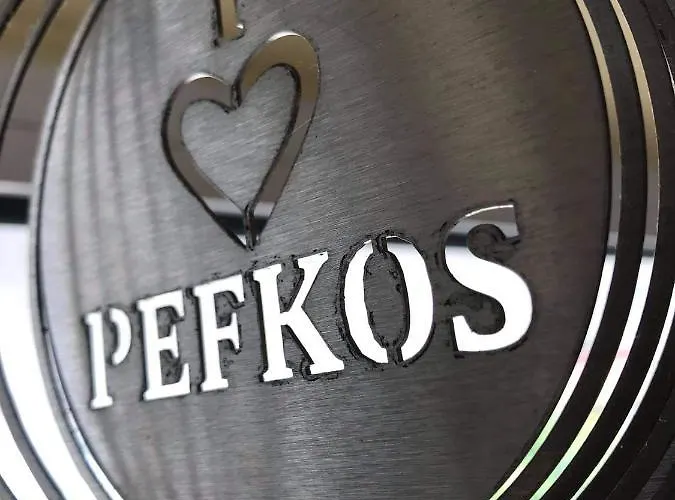 Chrysanthi And Pefkos Lägenhet