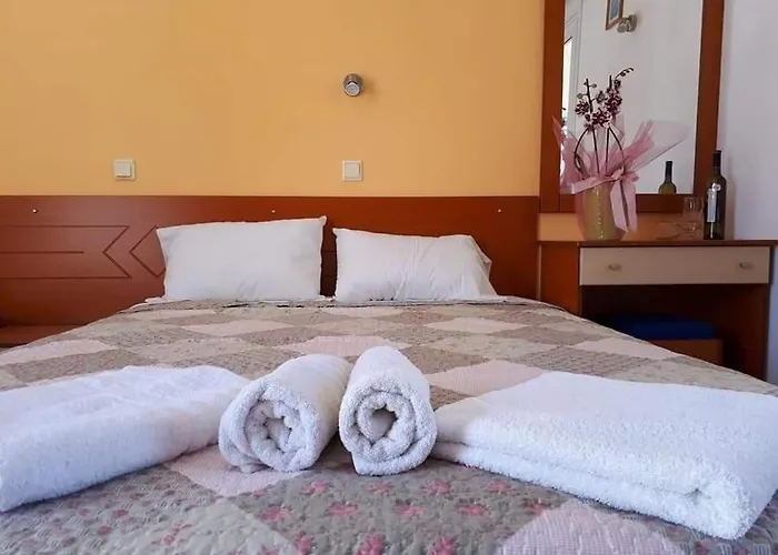 Chrysanthi And Pefkos Pefki